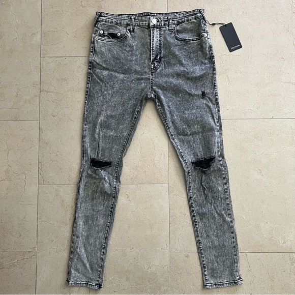 TRUE RELIGION / Skinny Tapered Jack Jeans